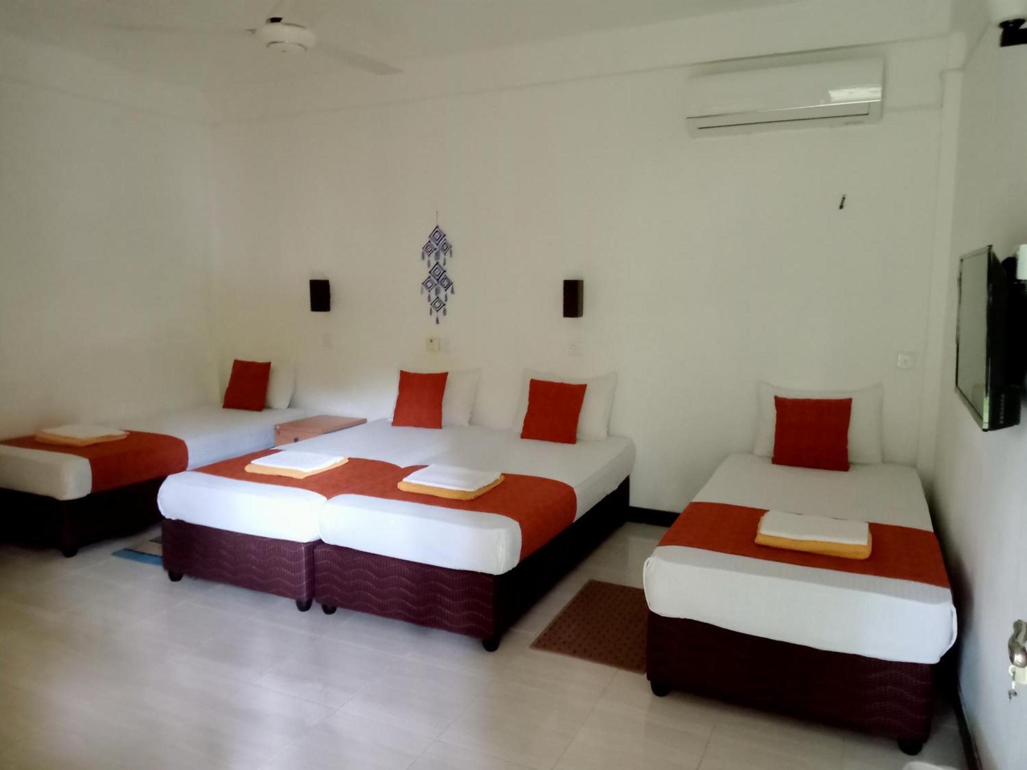 Kithmi Resort Polonnaruva Kültér fotó